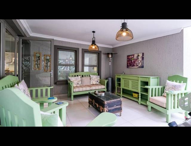 4 BEDROOM HOUSE FOR SALE IN BLUE MOUNTAIN VILLAGE